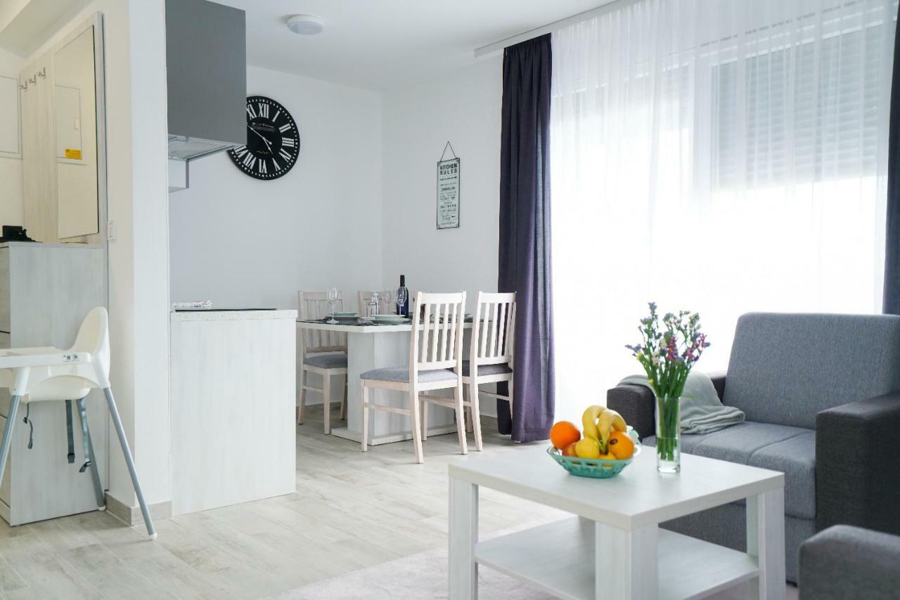 Apartmani Zupan Sukosan Exterior photo