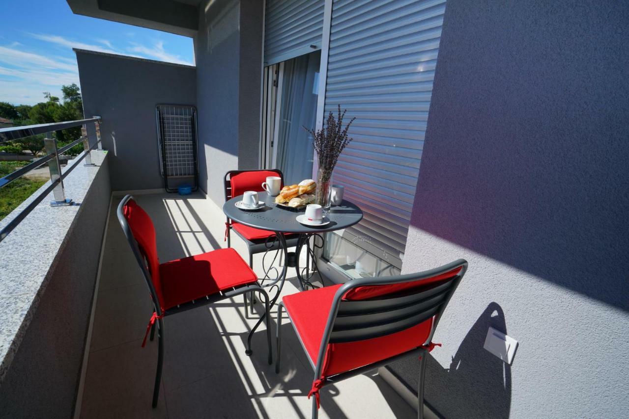 Apartmani Zupan Sukosan Exterior photo